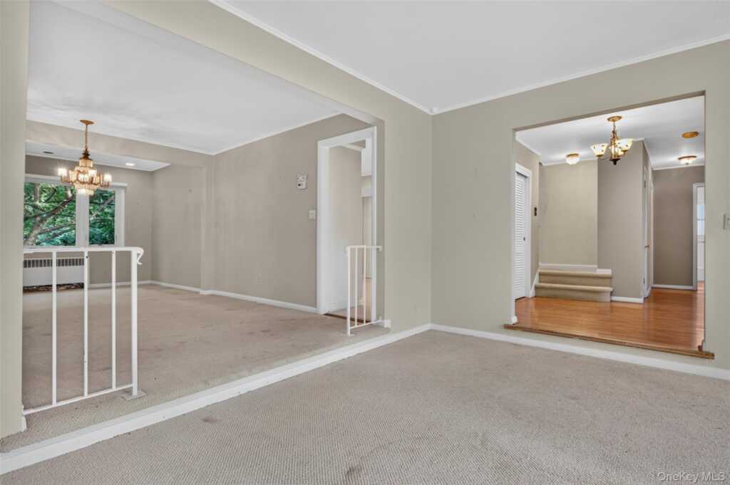 38 Beverly Road, White Plains, NY 10605 - Photo 7 of 50