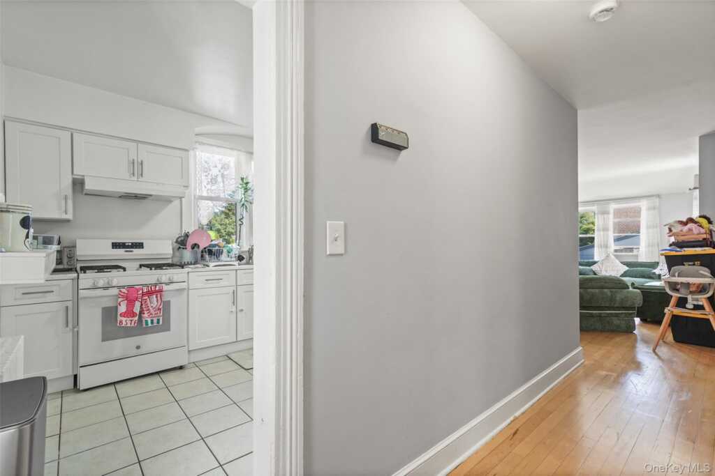 321 Olivia Street, Unit #2, Rye, NY 10573 - Photo 2 of 18