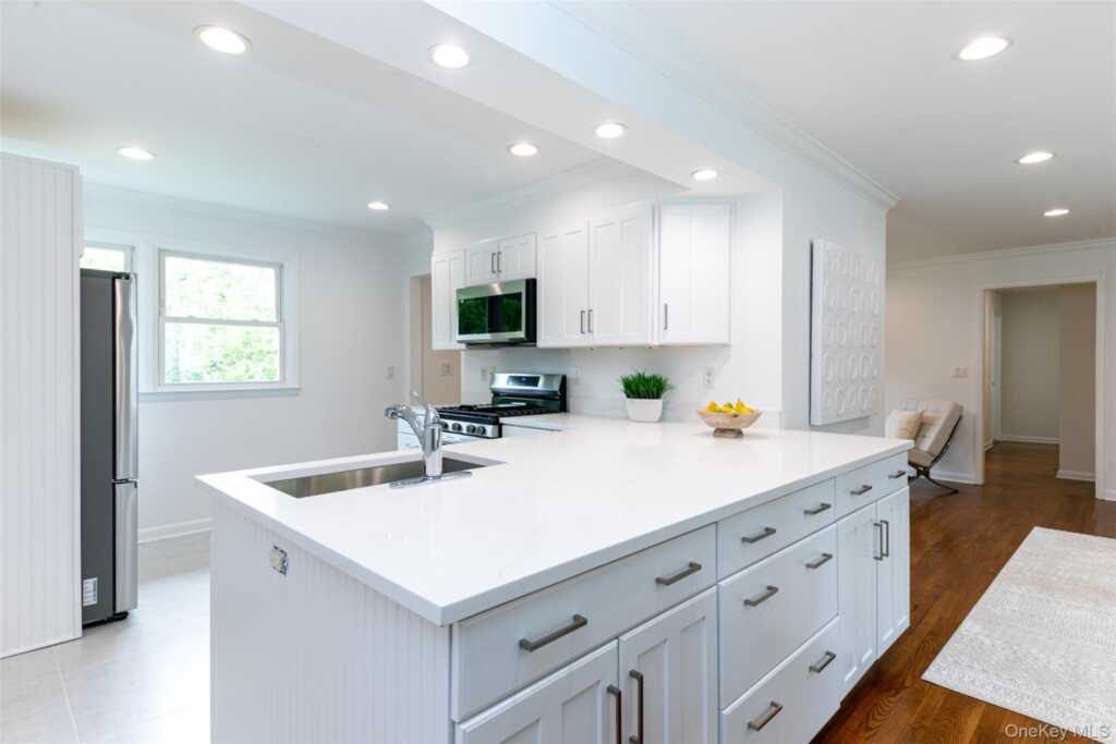 8 Belmont Avenue, Rye, NY 10580 - Photo 5 of 35