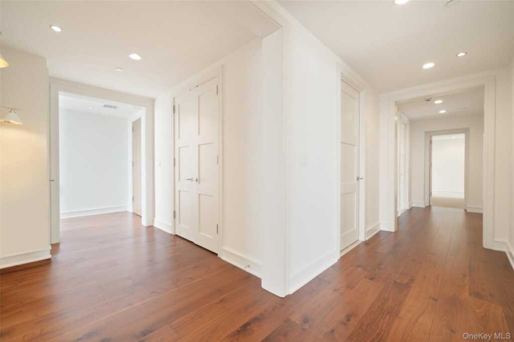 1 Renaissance Square, White Plains, NY 10601 - Photo 14 of 23