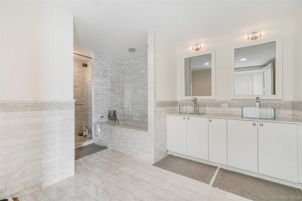 1 Renaissance Square, White Plains, NY 10601 - Photo 20 of 23