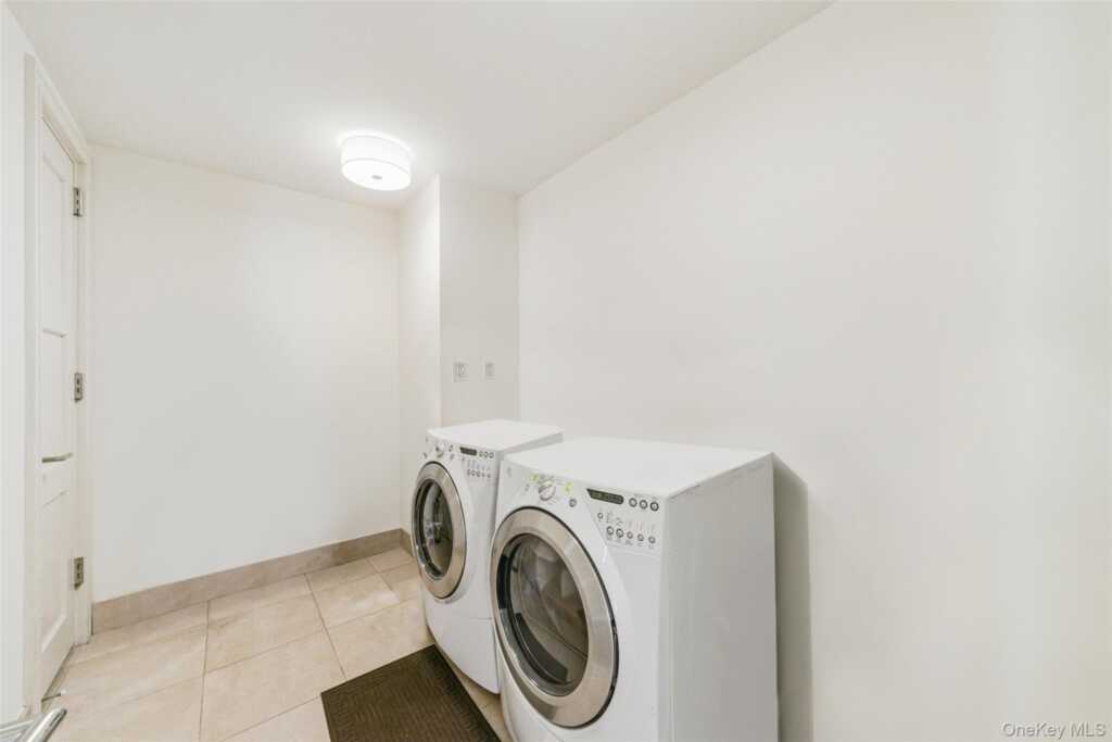 1 Renaissance Square, White Plains, NY 10601 - Photo 23 of 23