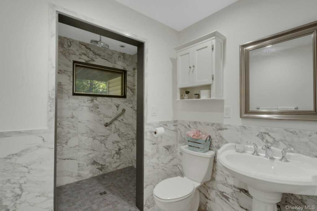61 Rolling Ridge Road, New City, NY 10956 - Photo 9 of 23