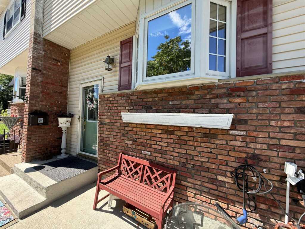 61 Lonergan Drive, Suffern, NY 10901 - Photo 10 of 21