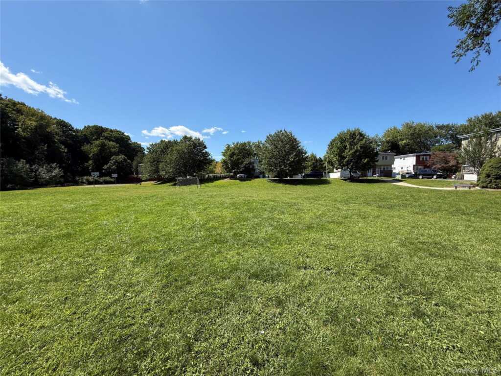 61 Lonergan Drive, Suffern, NY 10901 - Photo 17 of 21