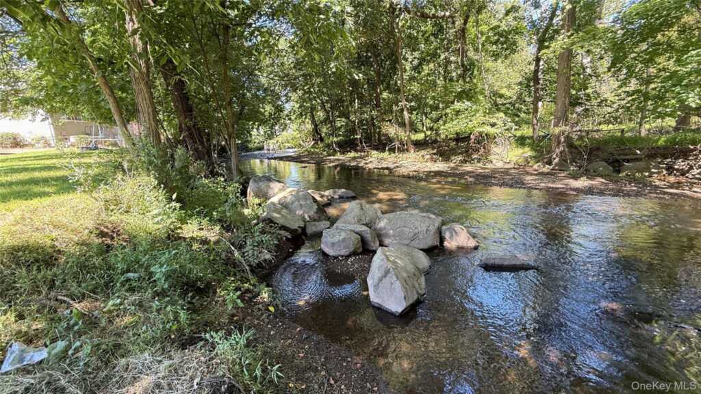61 Lonergan Drive, Suffern, NY 10901 - Photo 18 of 21