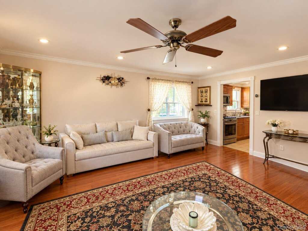 61 Lonergan Drive, Suffern, NY 10901 - Photo 6 of 21