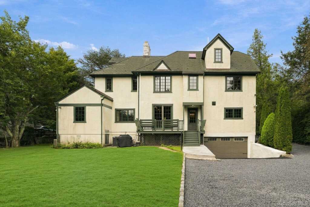 265 Old Mamaroneck Road, White Plains, NY 10605 - Photo 39 of 48