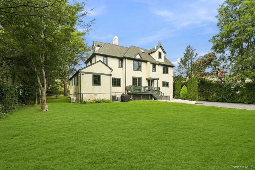 265 Old Mamaroneck Road, White Plains, NY 10605 - Photo 43 of 48
