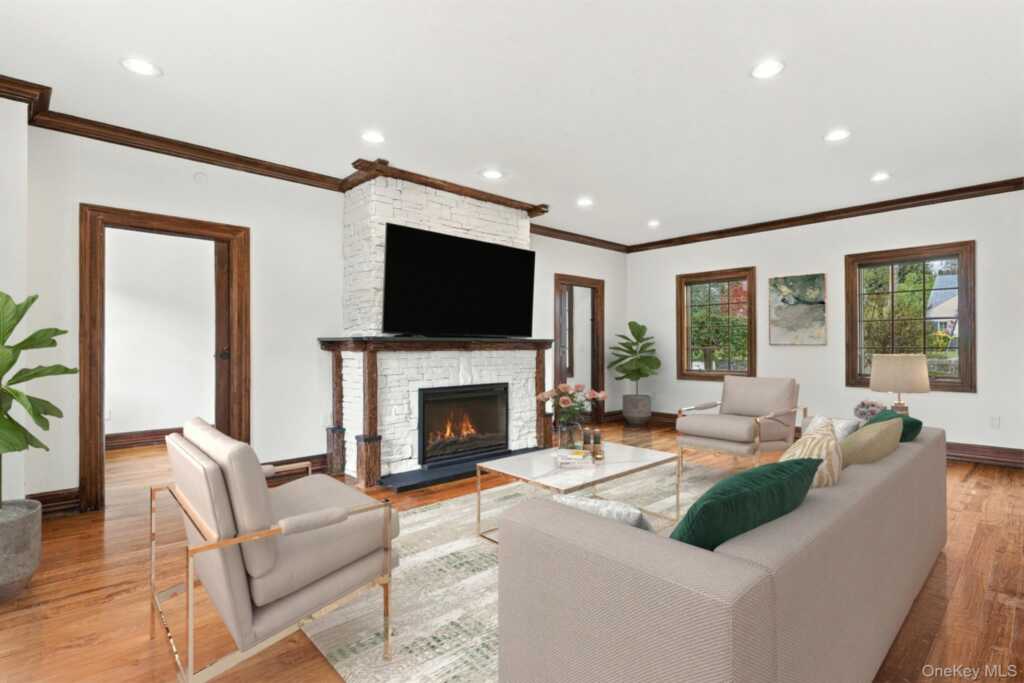 265 Old Mamaroneck Road, White Plains, NY 10605 - Photo 8 of 48