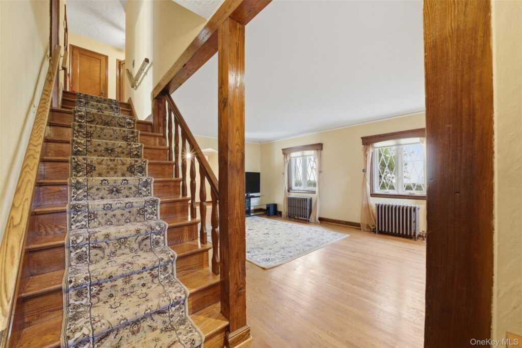 187 Neuton Avenue, Rye, NY 10573 - Photo 5 of 33