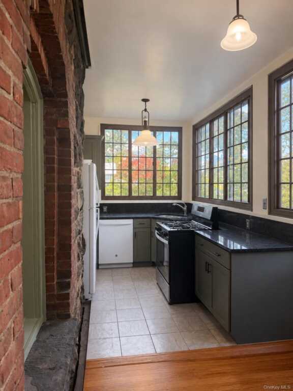 265 River Road, Unit #1, Nyack, NY 10960 - Photo 3 of 19