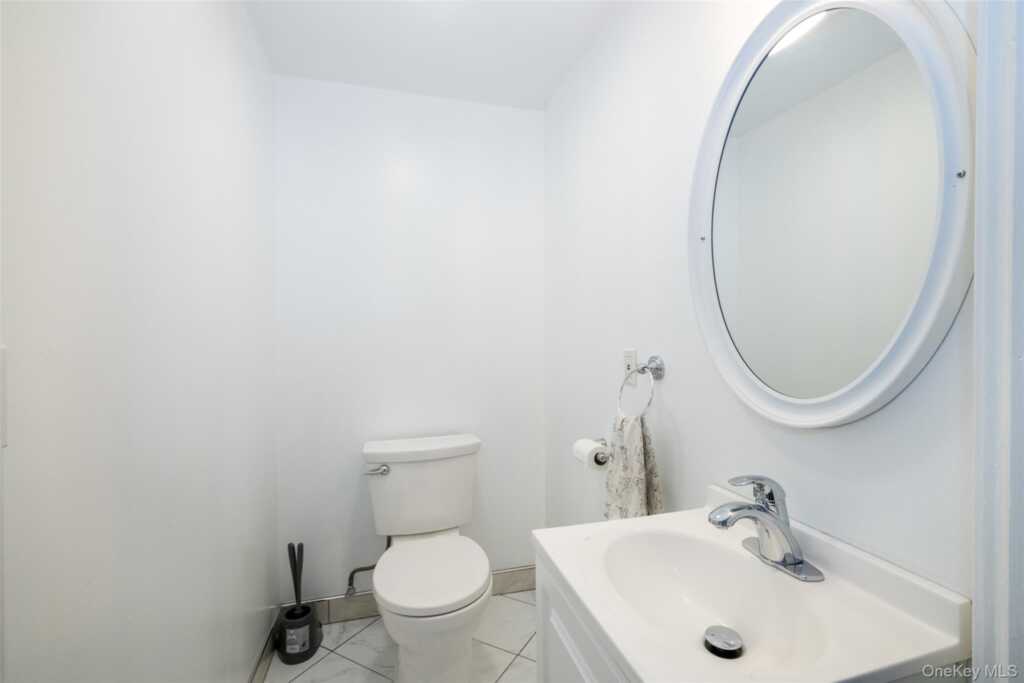887 Webster Avenue, New Rochelle, NY 10804 - Photo 11 of 31