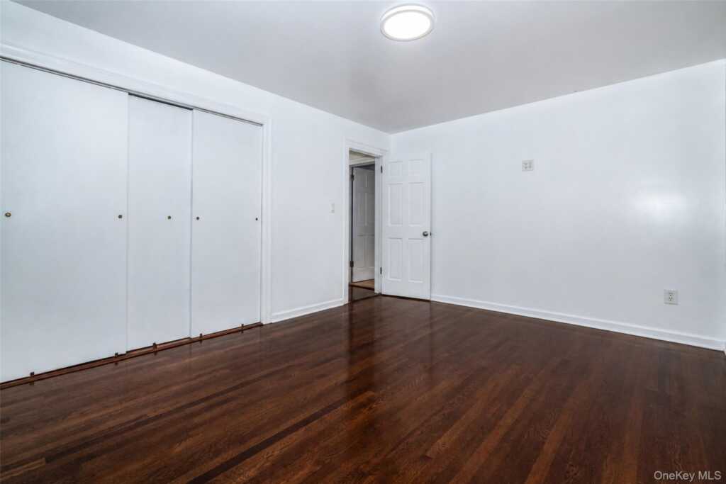 887 Webster Avenue, New Rochelle, NY 10804 - Photo 14 of 31