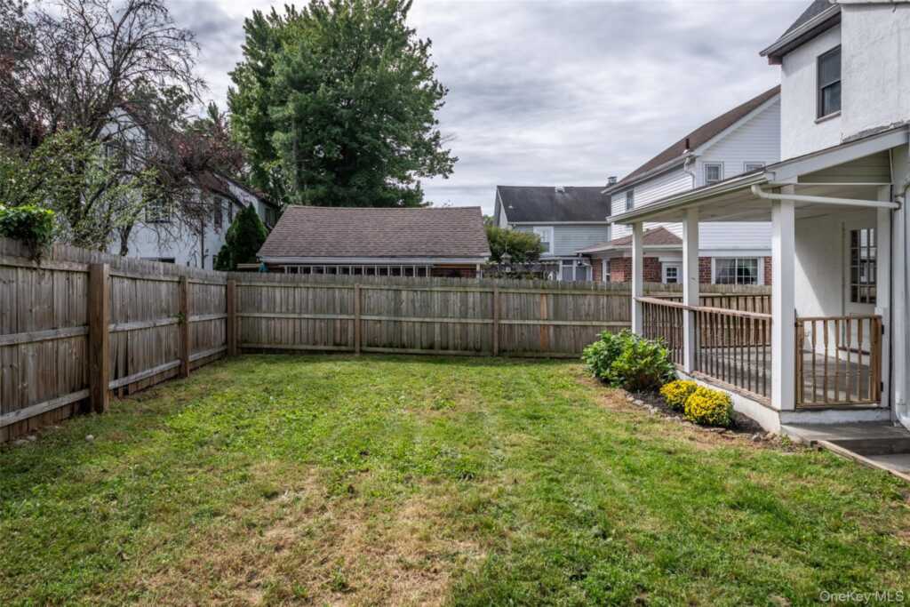 887 Webster Avenue, New Rochelle, NY 10804 - Photo 27 of 31