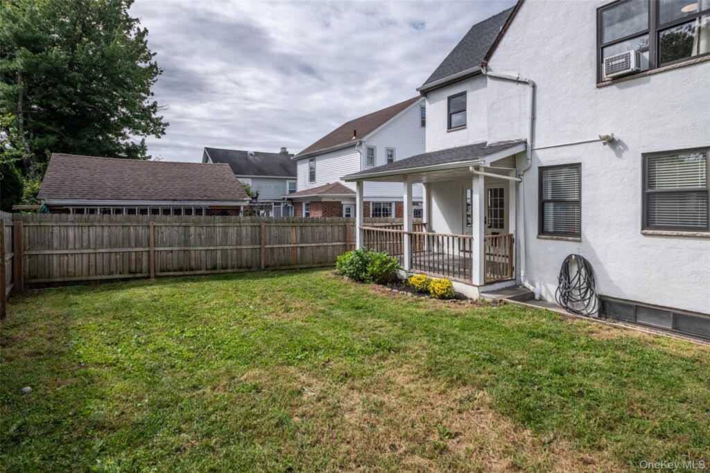 887 Webster Avenue, New Rochelle, NY 10804 - Photo 28 of 31