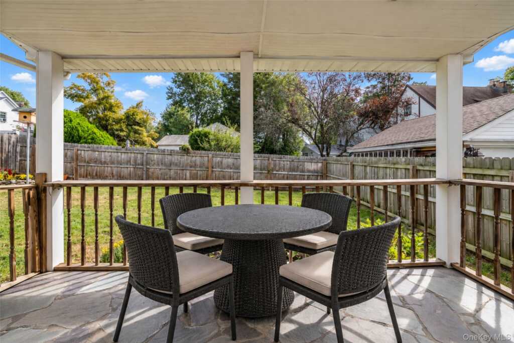 887 Webster Avenue, New Rochelle, NY 10804 - Photo 8 of 31