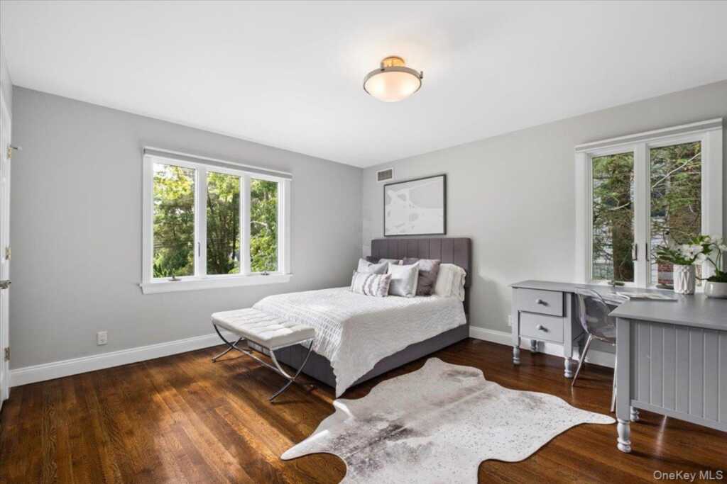 159 Wykagyl Terrace, New Rochelle, NY 10804 - Photo 10 of 27