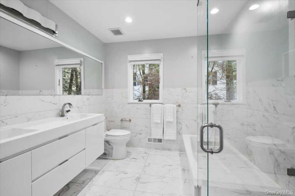 159 Wykagyl Terrace, New Rochelle, NY 10804 - Photo 12 of 27