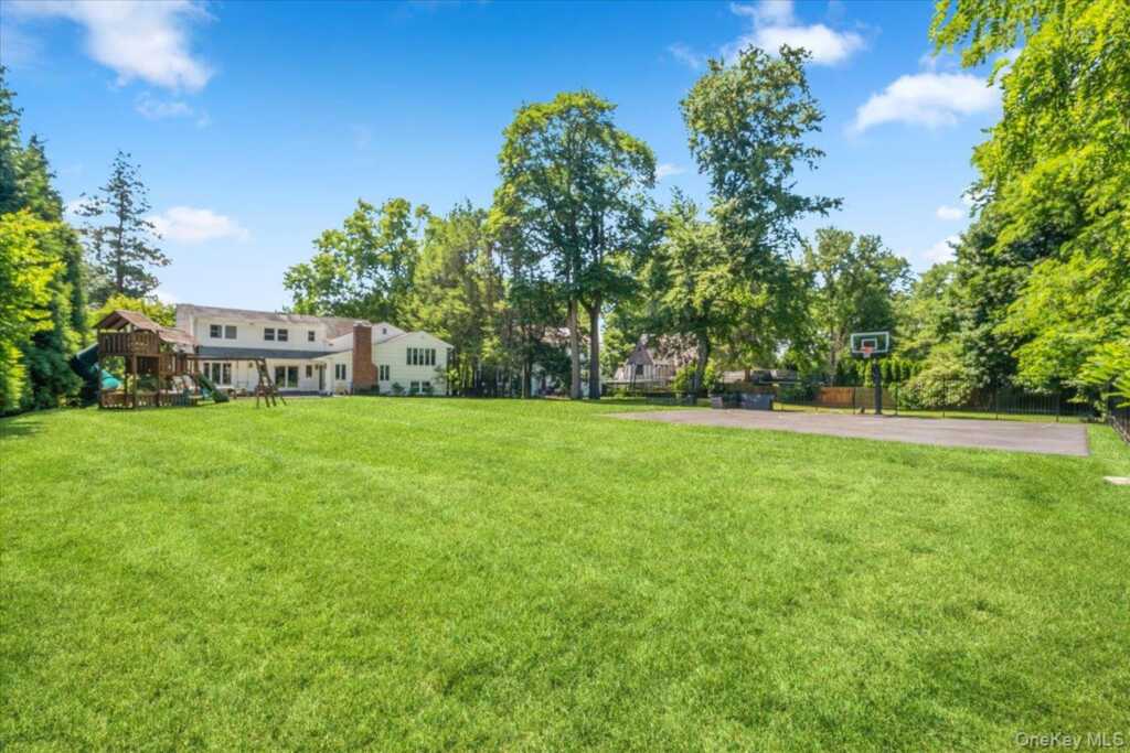 159 Wykagyl Terrace, New Rochelle, NY 10804 - Photo 24 of 27