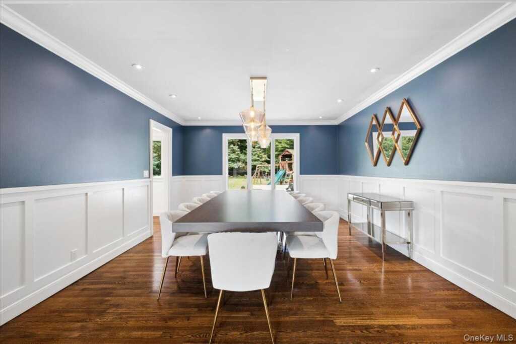 159 Wykagyl Terrace, New Rochelle, NY 10804 - Photo 4 of 27