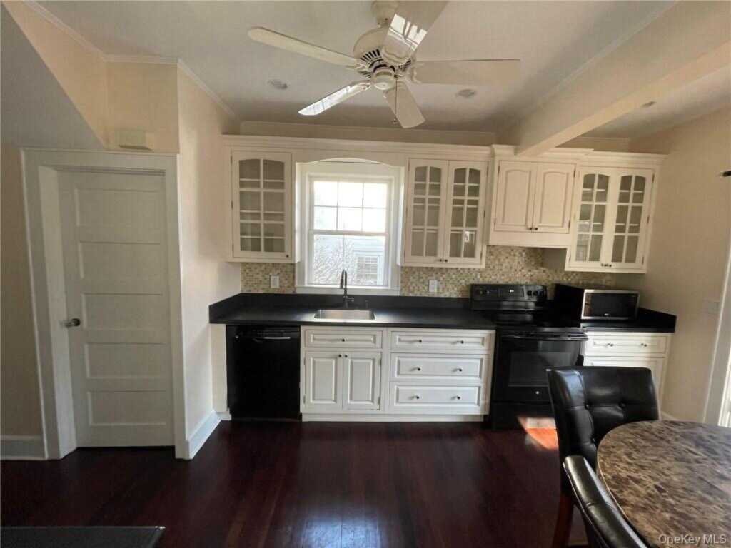 39 Archer Avenue, White Plains, NY 10603 - Photo 10 of 19