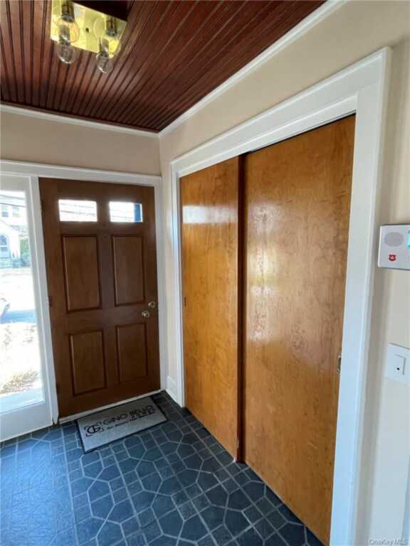 39 Archer Avenue, White Plains, NY 10603 - Photo 2 of 19