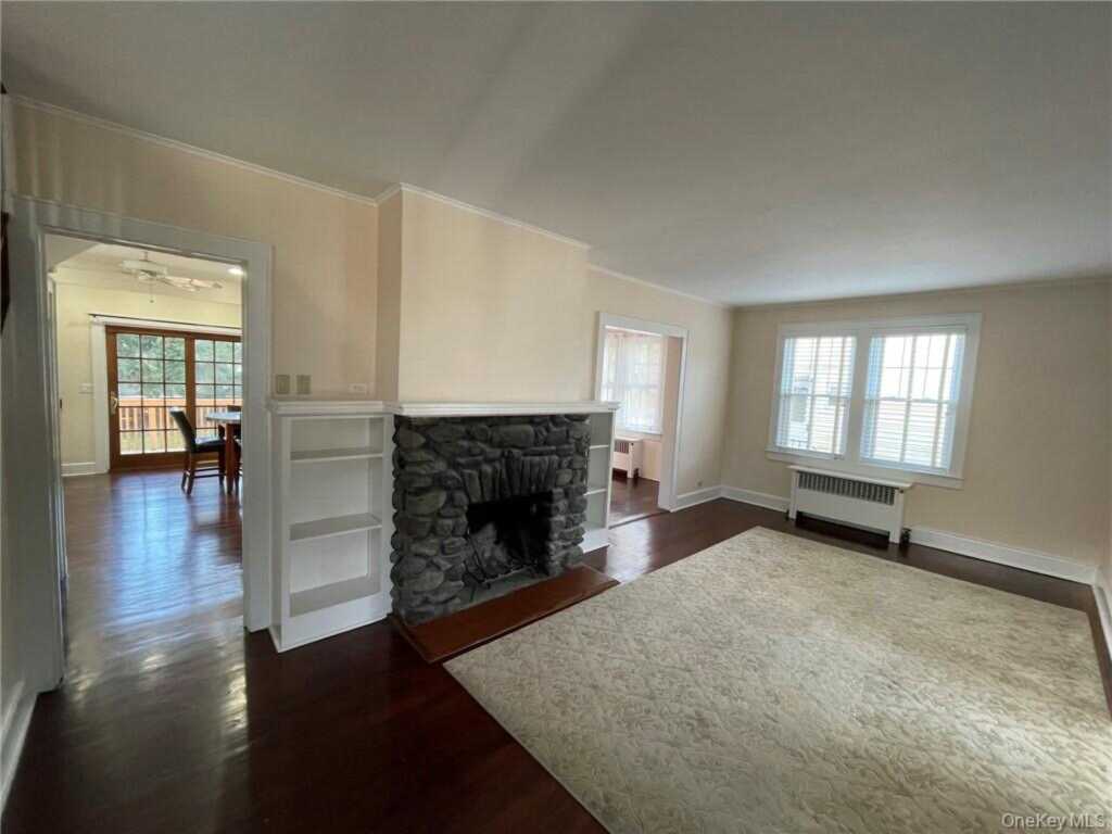 39 Archer Avenue, White Plains, NY 10603 - Photo 3 of 19