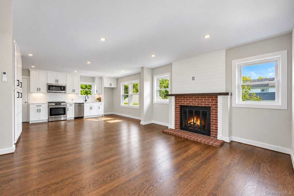 20 Archer Avenue, White Plains, NY 10603 - Photo 4 of 20
