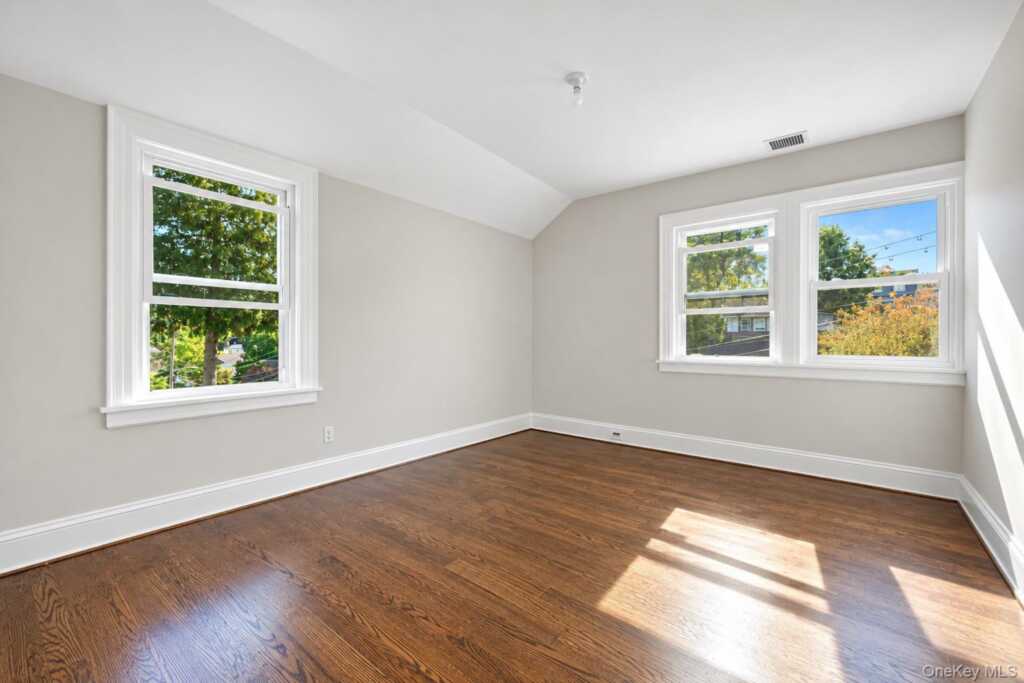 20 Archer Avenue, White Plains, NY 10603 - Photo 8 of 20