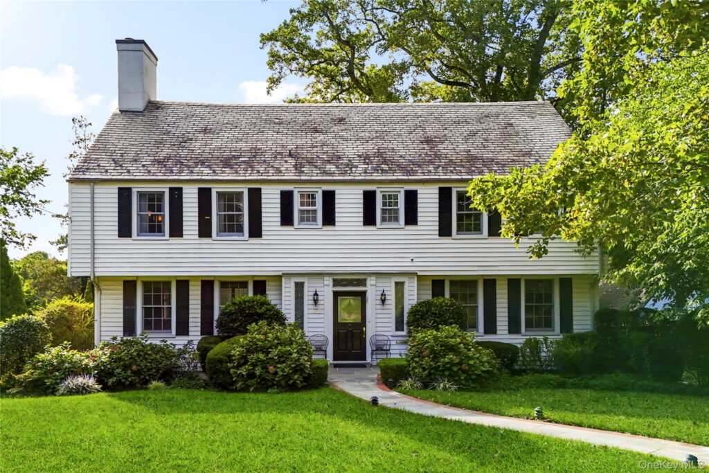 132 Overlook Road, New Rochelle, NY 10804