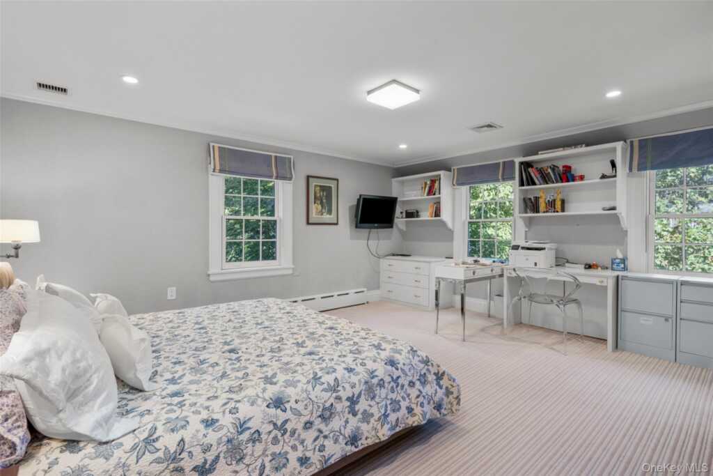 132 Overlook Road, New Rochelle, NY 10804 - Photo 17 of 37