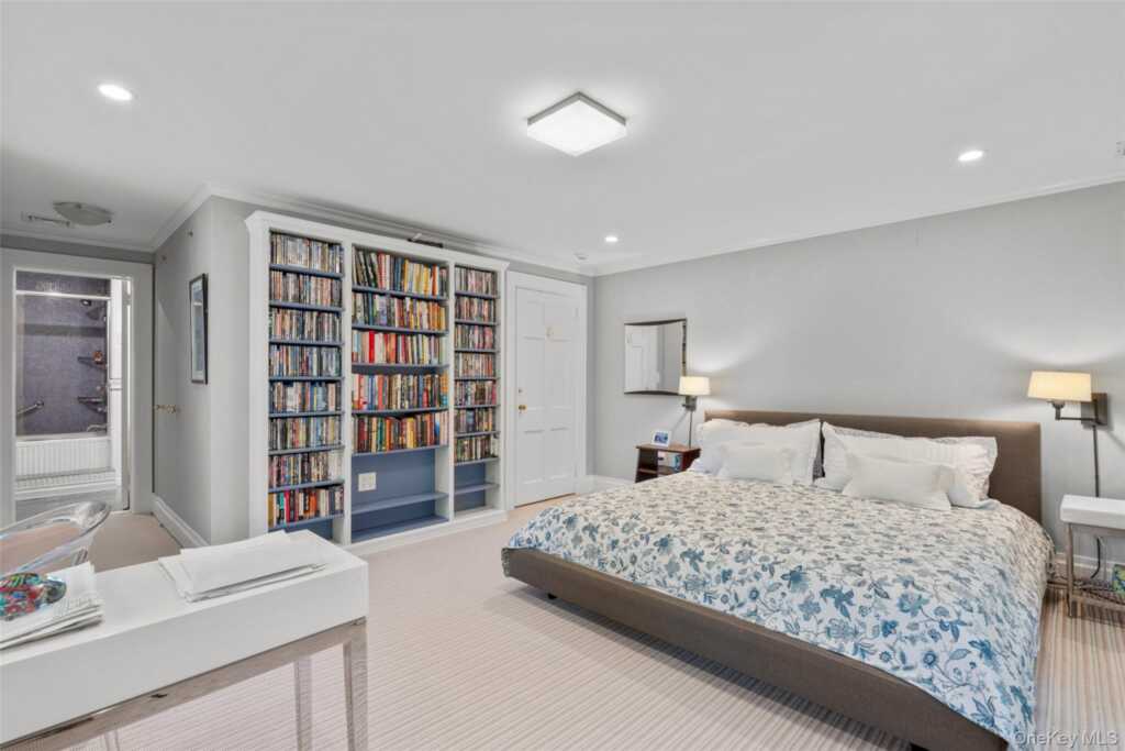 132 Overlook Road, New Rochelle, NY 10804 - Photo 18 of 37