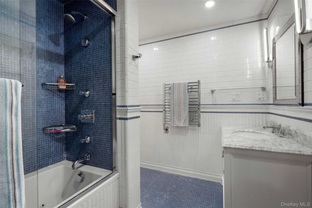 132 Overlook Road, New Rochelle, NY 10804 - Photo 19 of 37