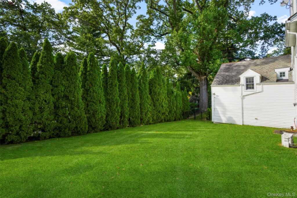 132 Overlook Road, New Rochelle, NY 10804 - Photo 26 of 37