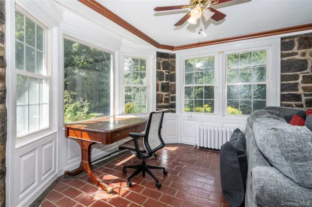 209 Beechmont Drive, New Rochelle, NY 10804 - Photo 12 of 48