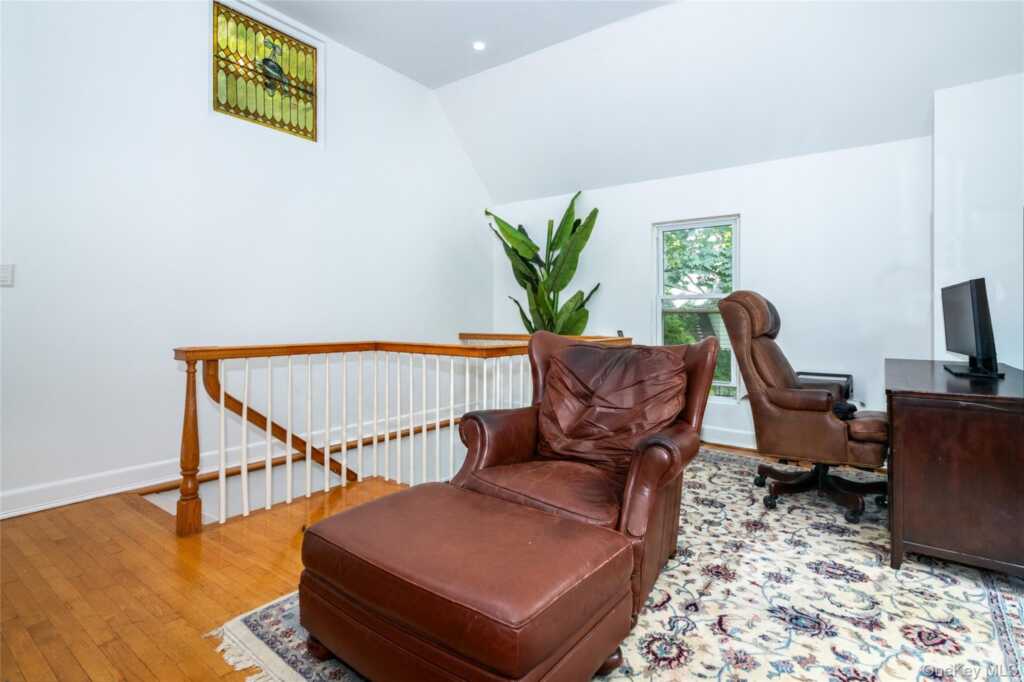 209 Beechmont Drive, New Rochelle, NY 10804 - Photo 45 of 48