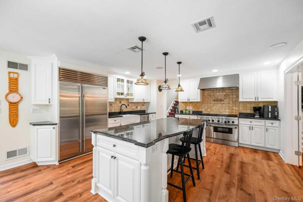 22 Beaumont Drive, New City, NY 10956 - Photo 10 of 48