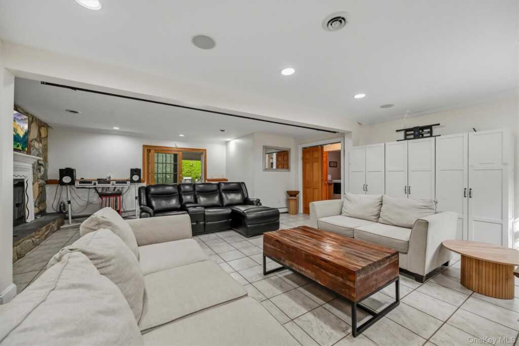 22 Beaumont Drive, New City, NY 10956 - Photo 32 of 48
