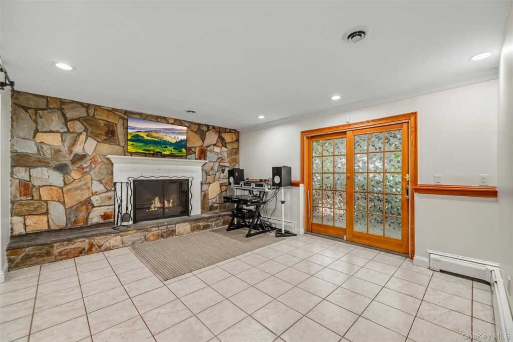 22 Beaumont Drive, New City, NY 10956 - Photo 33 of 48