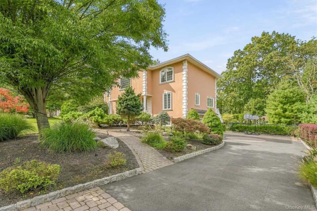 22 Beaumont Drive, New City, NY 10956 - Photo 4 of 48