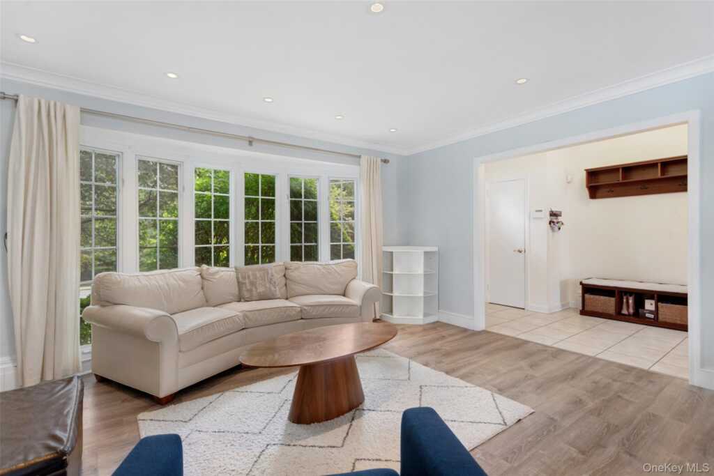417 King Street, Rye, NY 10573 - Photo 2 of 24