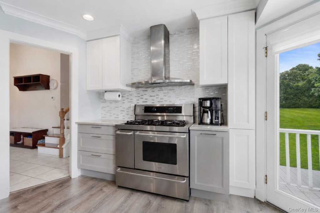 417 King Street, Rye, NY 10573 - Photo 6 of 24