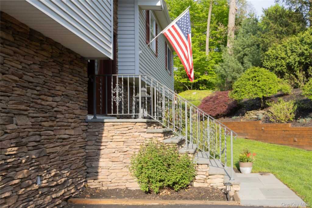 5 Nickolaus Lane, Nanuet, NY 10954 - Photo 10 of 30