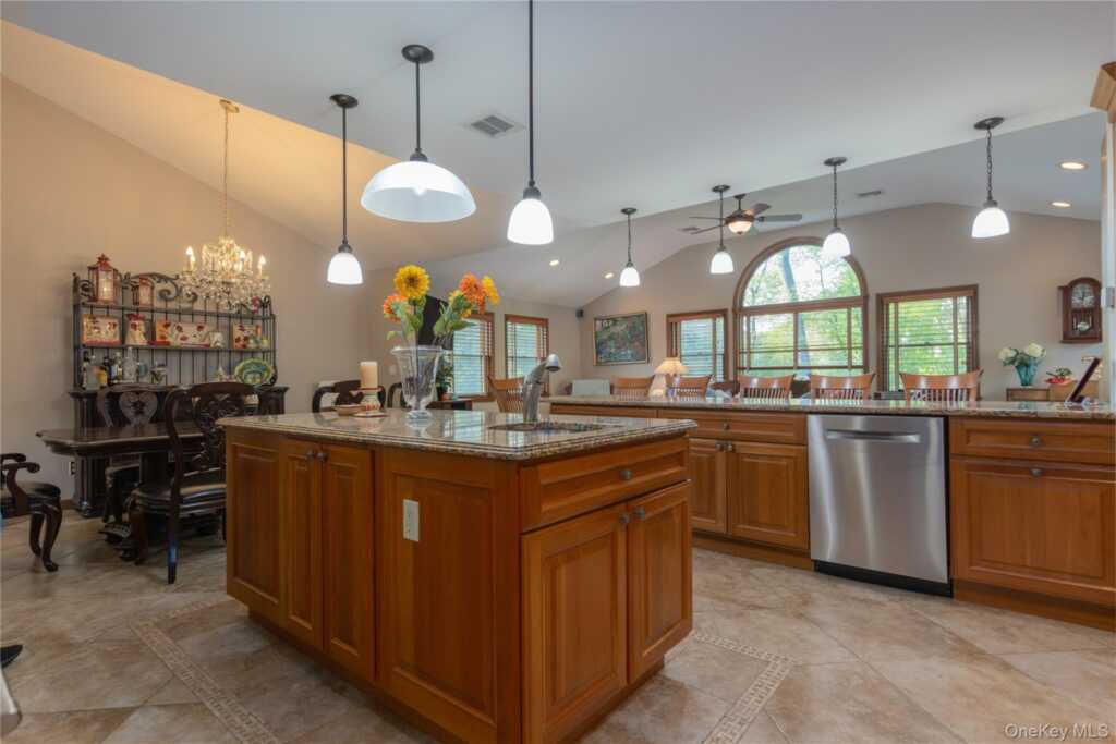 5 Nickolaus Lane, Nanuet, NY 10954 - Photo 17 of 30