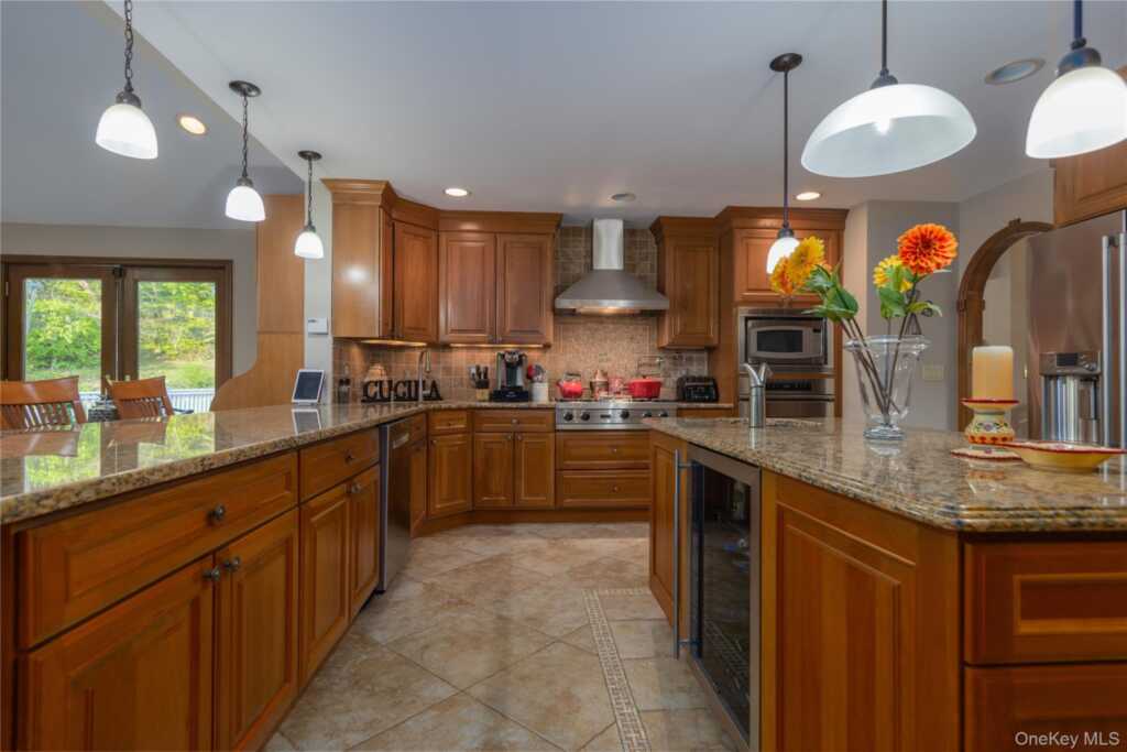 5 Nickolaus Lane, Nanuet, NY 10954 - Photo 18 of 30