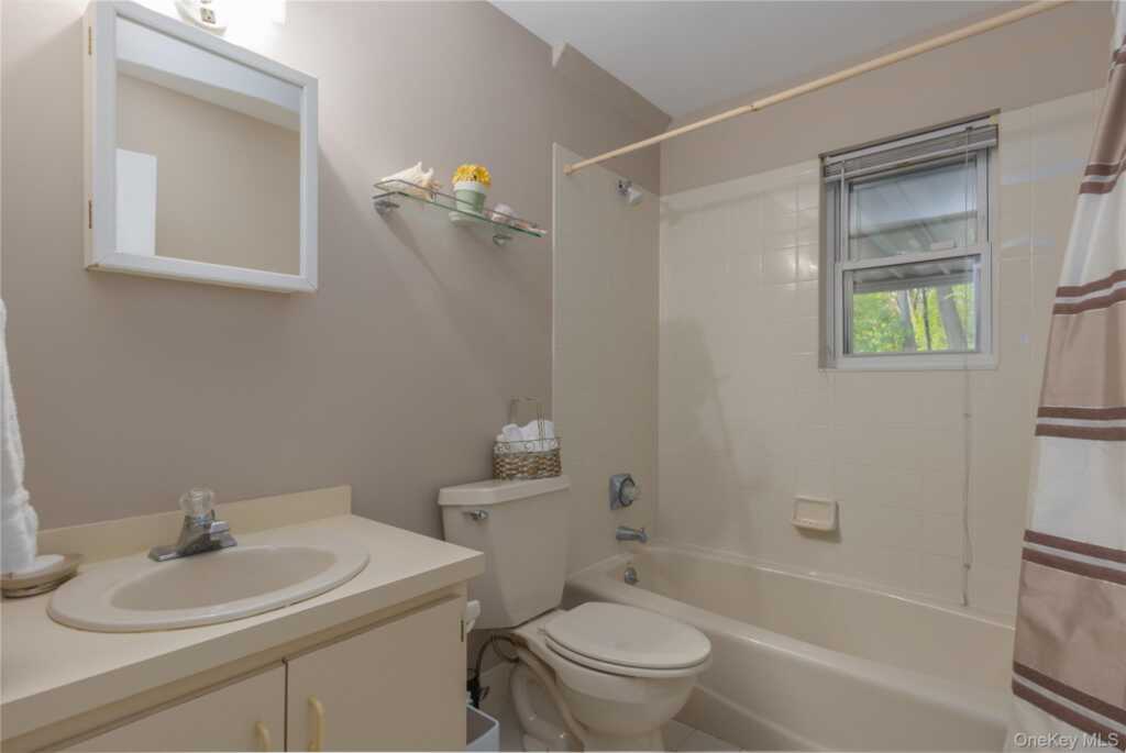 5 Nickolaus Lane, Nanuet, NY 10954 - Photo 26 of 30