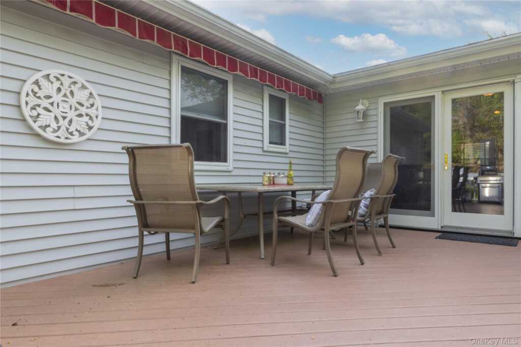 5 Nickolaus Lane, Nanuet, NY 10954 - Photo 8 of 30