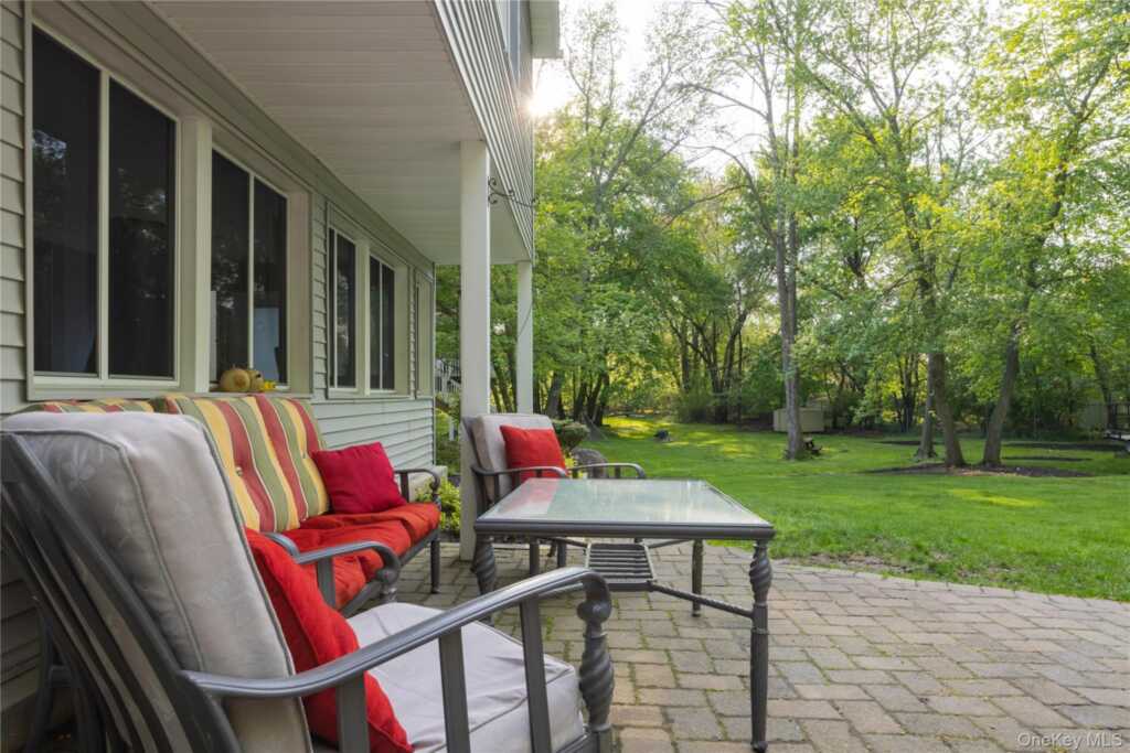 5 Nickolaus Lane, Nanuet, NY 10954 - Photo 9 of 30