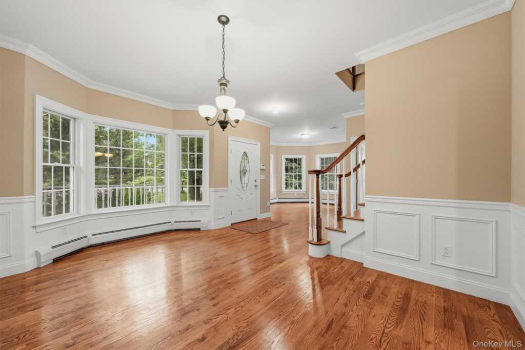 118 Ridge Road, Valley Cottage, NY 10989 - Photo 10 of 41